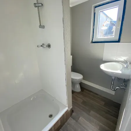 Emas 6 Mit 3 Einzelbetten, Kueche 크레펠트